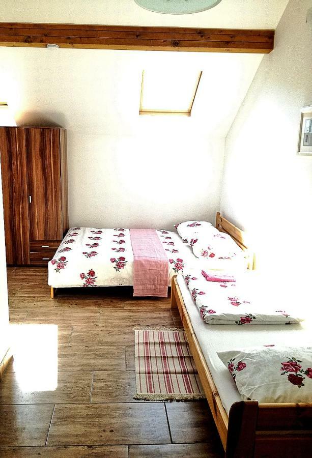 Penzion A Vinarstvi Vavricek Brezi ภายนอก รูปภาพ